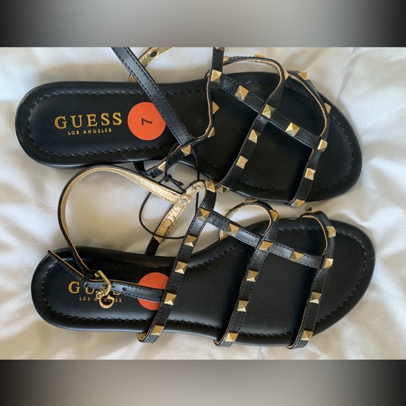 *NWT GUESS Women’s Black& Gold Studded Sandals SIZE 7 NWT* - Picture 3 of 8